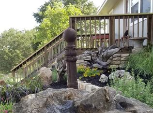 494 Stonegate Dr, Johnson City, TX 78636