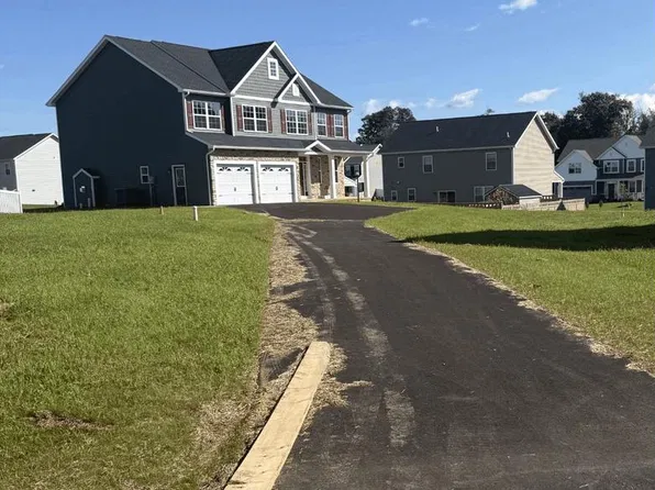 1810 Edgewood Dr, Shippensburg, PA 17257