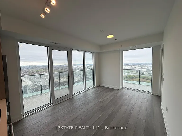 15 Skyridge Dr #2809 — Photo 2