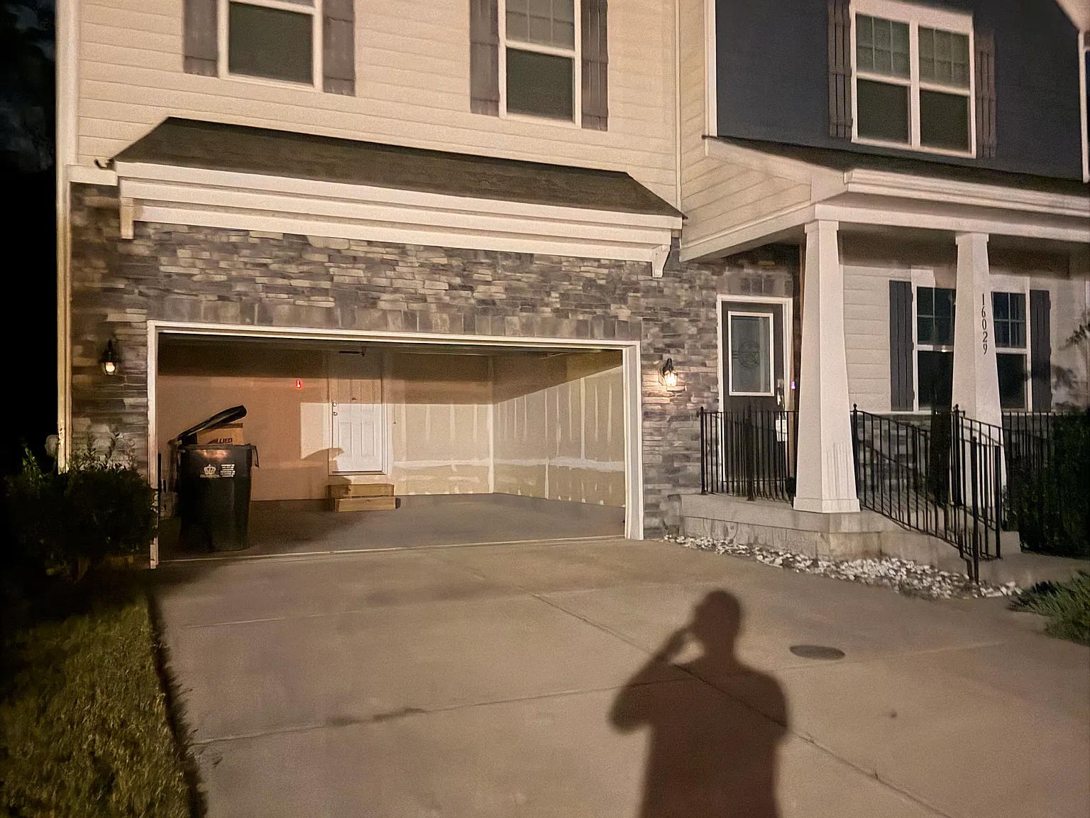 4 bed, 2205 sqft, $2,739 — Photo 2