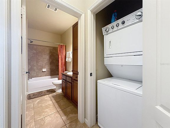 4th image of 906 Charo Pkwy Unit 434