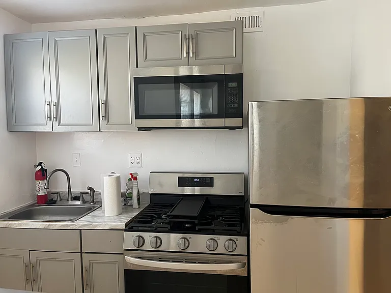 3101 Waclark Pl SE #201 — Photo 3