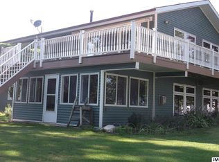 1595 Ambs Shore Dr, Jackson, MI 49201