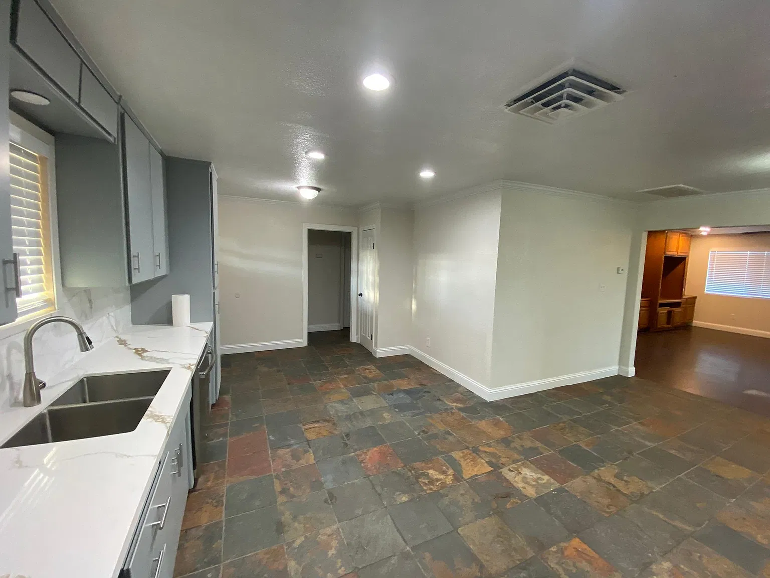 S Vincent Rd, Turlock — Photo 2