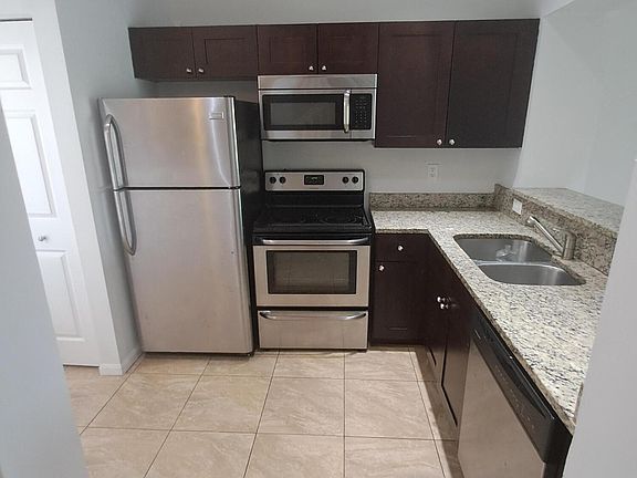 3rd image of 4964 Palmbrooke Circle