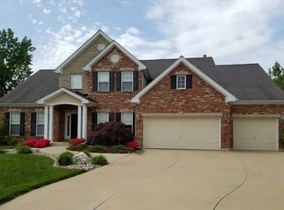 219 Hawthorn Meadows Ct, O'Fallon, MO