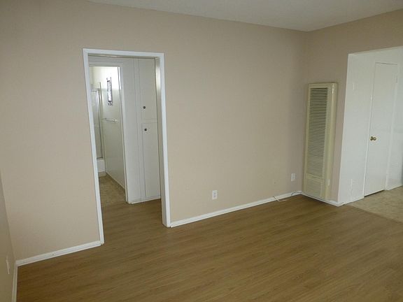 4th image of 3540 Overland Ave #6