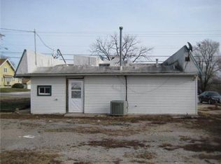 1208 NW Church St, Leon, IA 50144