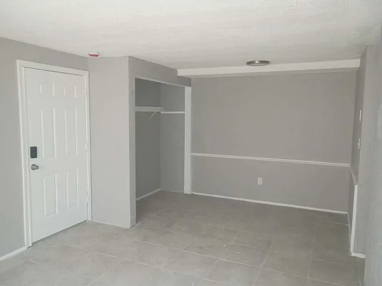 13420 Euclid Ave — Photo 74