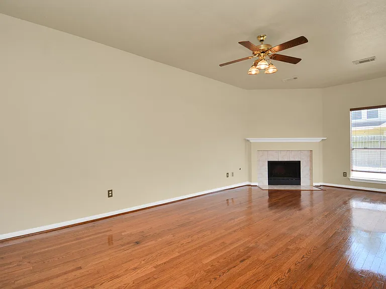 4123 Valedon Ln — Photo 11
