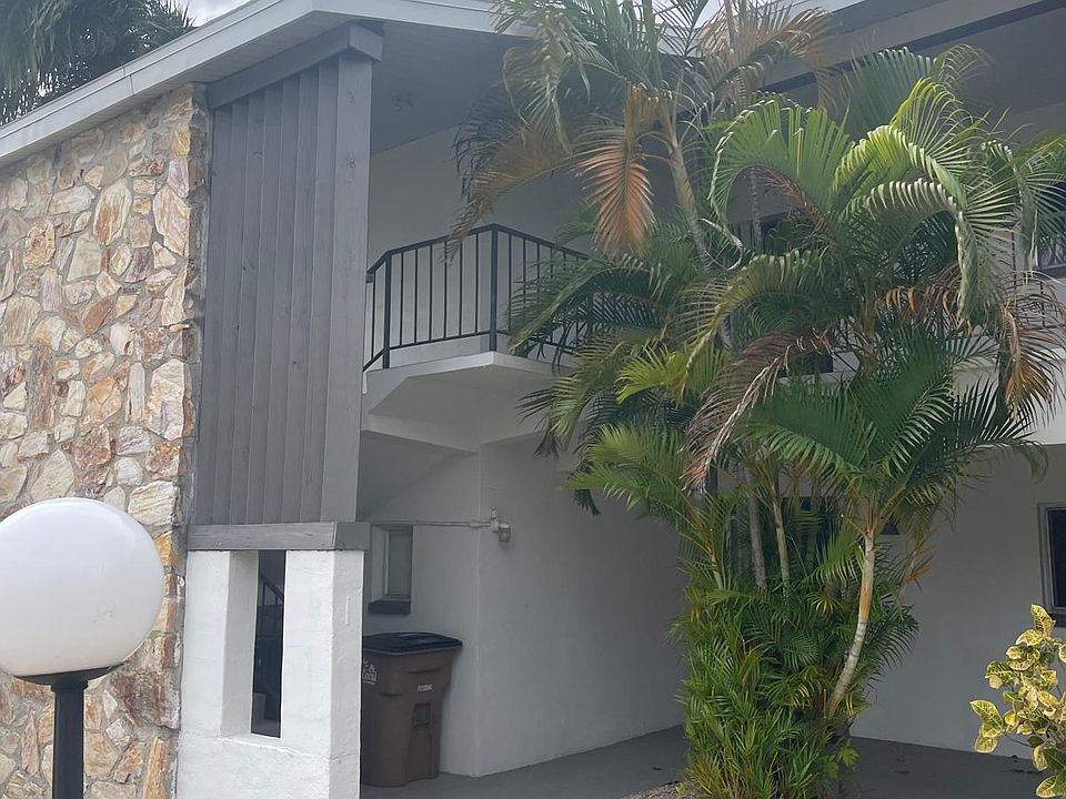 1st image of 1721 SE 46th Ln APT 10