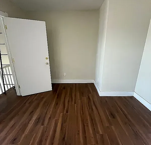51 Berriman St #2 — Photo 6