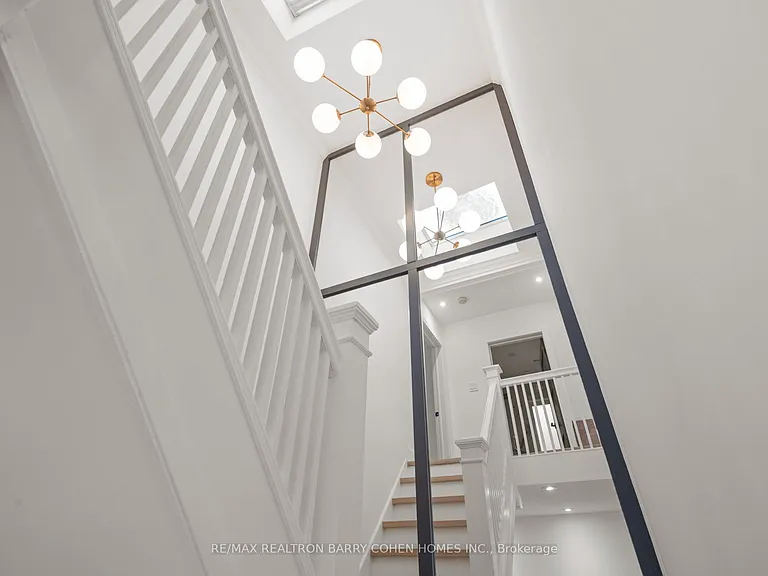 231 Macpherson Ave — Photo 28