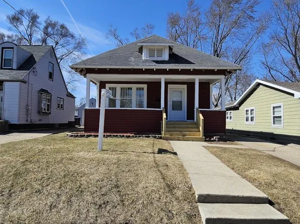 1668 Porter Ave, Beloit, WI 53511
