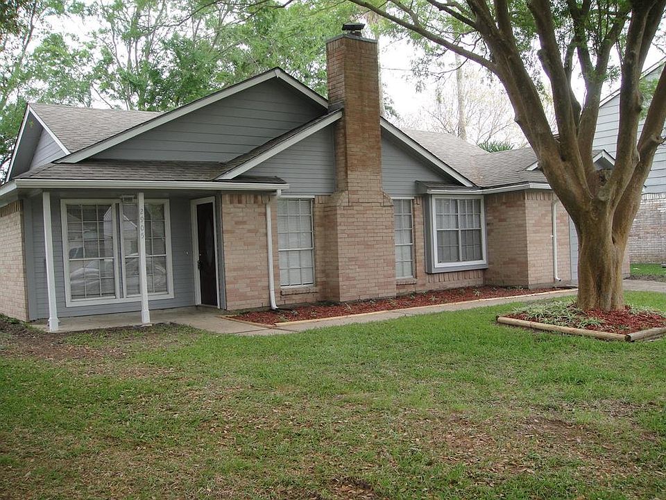 1st image of 2905 Wood Fox Dr
