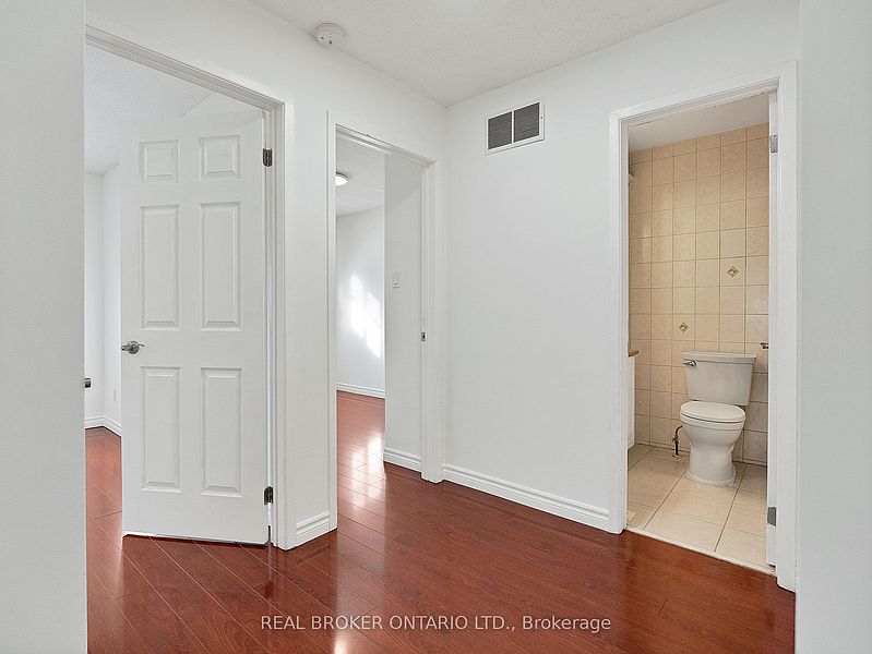 Mississauga House for rent - 3 Bedrooms — photo 22