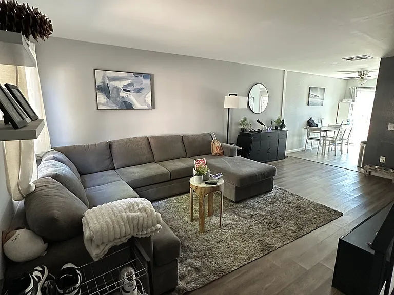 2562 Bryn Mawr Ln — Photo 6