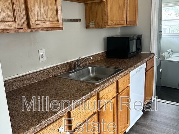 3rd image of 26106 Palmer Blvd