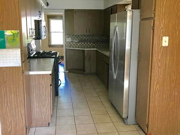 5th image of 120 Wiltshire Ave