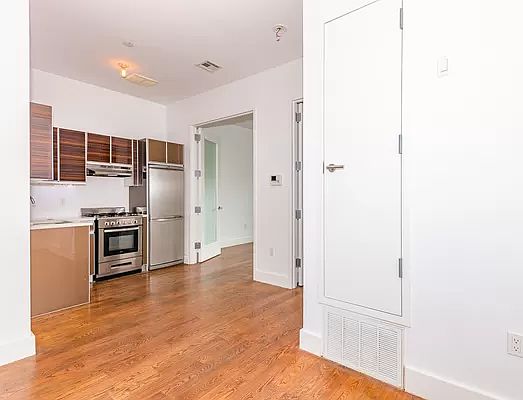 2nd image of 1074 Bergen St #4G