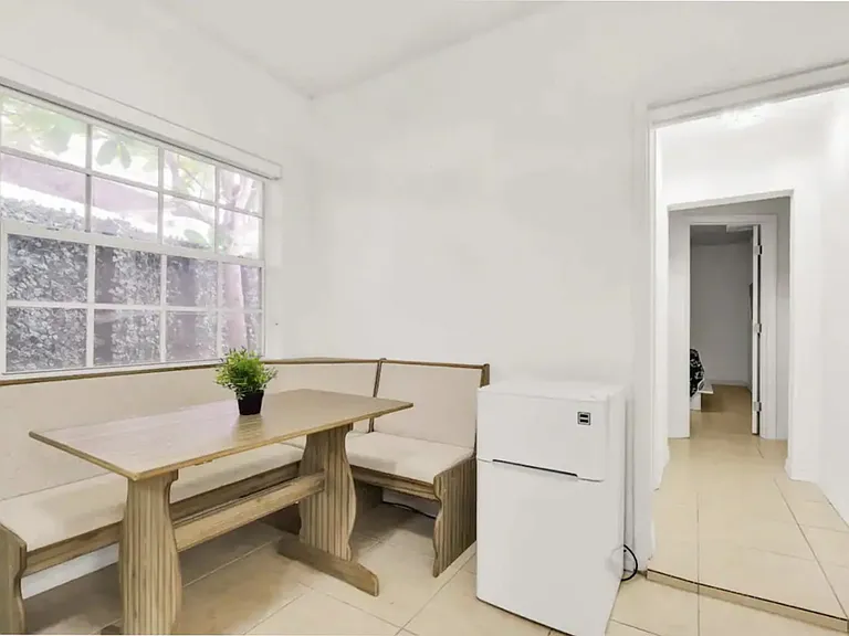 2710 SW 22nd Ave — Photo 38