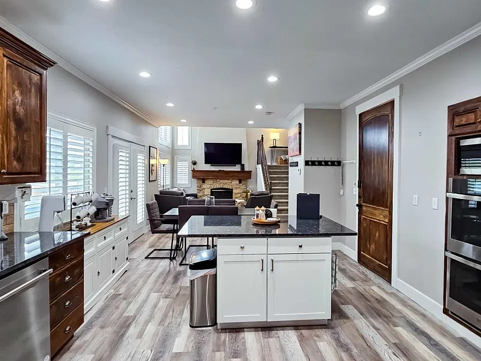 3634 N Huntsman Path