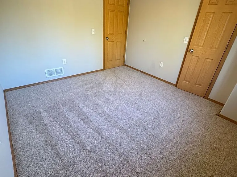 2875 S Donovan Dr — Photo 14