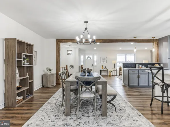 16 Pinewood Rd, Earleville, MD 21919