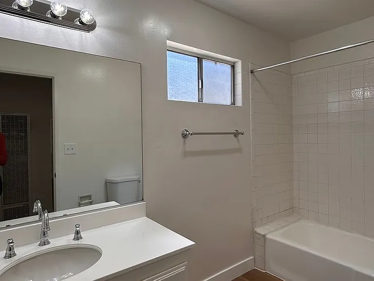 1920 Curtis Ave — Photo 12