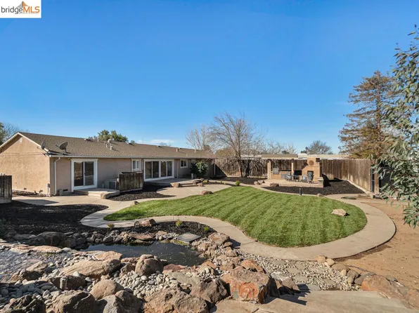 111 Willow Oak Pl, Oakley, CA 94561