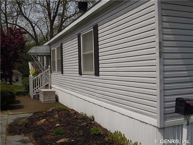 2nd image of 10 Easy St