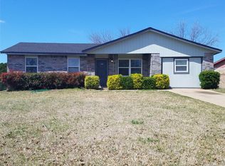 1132 S Oak St, Bristow, OK 74010