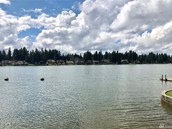 5th image of 4815 N Island Dr E