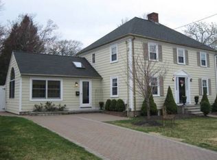 34 Bancroft Rd, Melrose, MA 02176