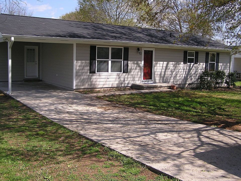 1st image of 42 Burnt Hickory Dr