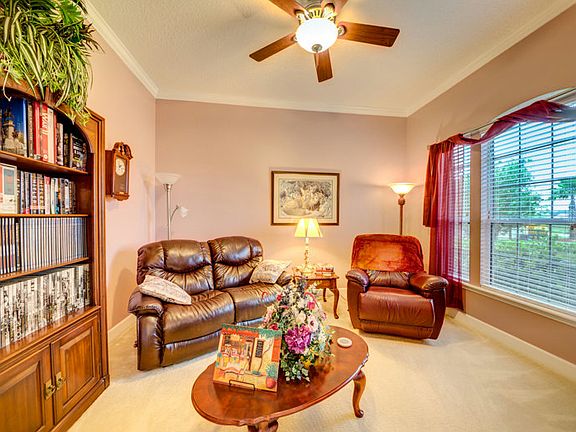 2nd image of 32488 Willow Parke Cir