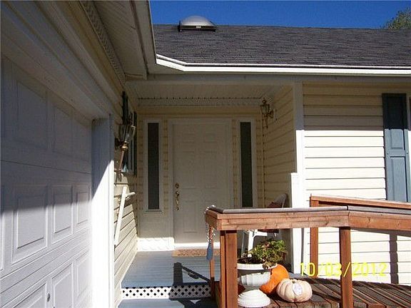 3rd image of 19839 Blue Lagoon Pl NE