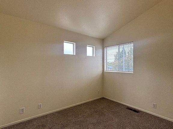 5th image of 282 Jurgens Dr