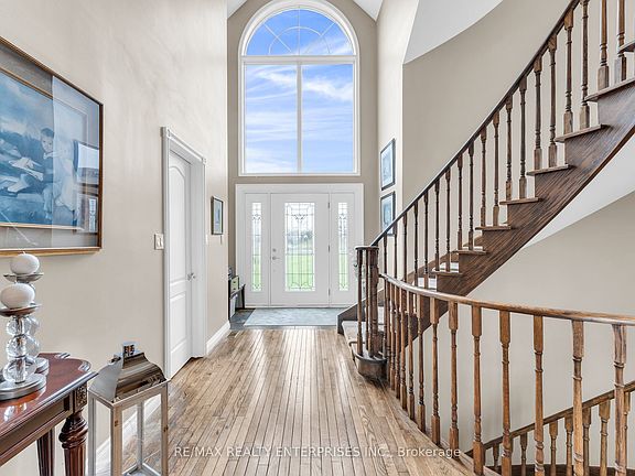 3rd image of 767 Mayfield Rd