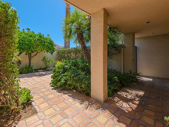 4th image of 2606 Canyon South Dr