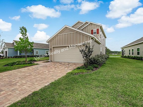 3rd image of 3925 Bloomfield Ct