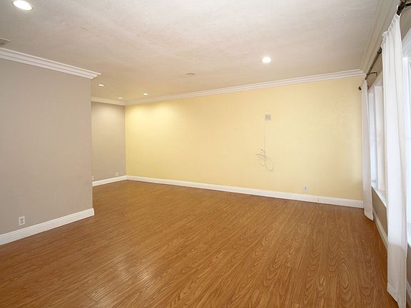 5th image of 203 Brisbane St
