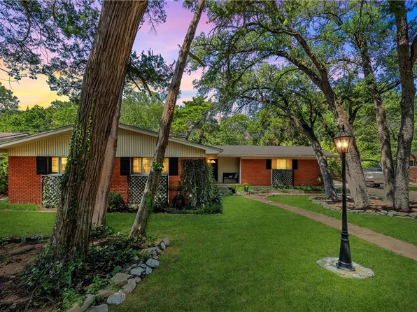9623 Bryce Dr, Woodway, TX 76712