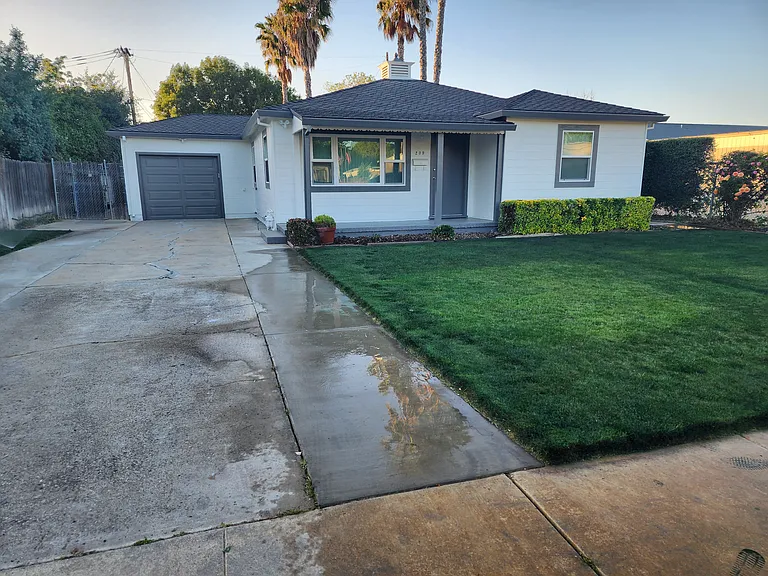 209 Rolando Ave — Photo 1