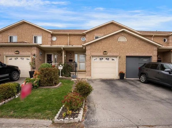 1754 Upper Gage Ave, Hamilton, ON L8W 3W3