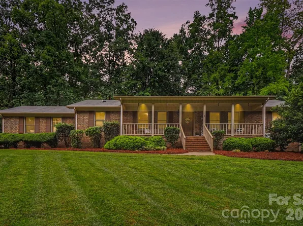 7774 Pharr Mill Rd, Harrisburg, NC 28075