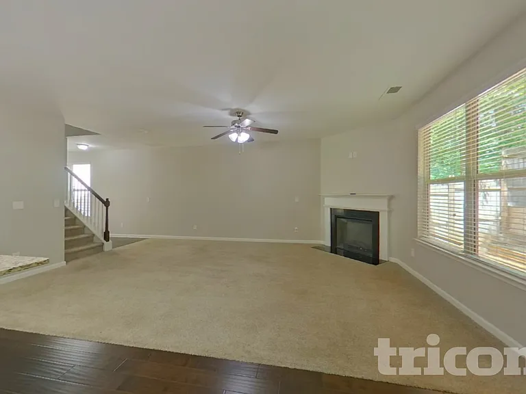 377 Lossie Ln — Photo 3