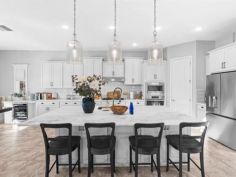 6440 Tideline Dr — Photo 9