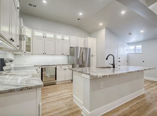 918 Park Ave #B, Pittsburgh, PA 15234