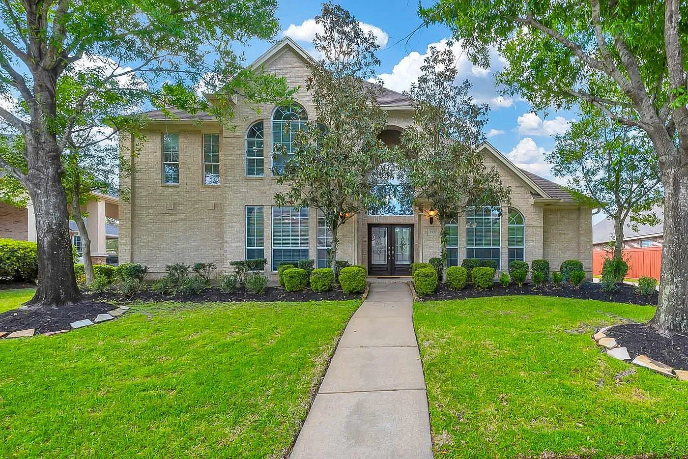 4 bed, 4.5 bath, 3566 sqft, $5,500 — Photo 3